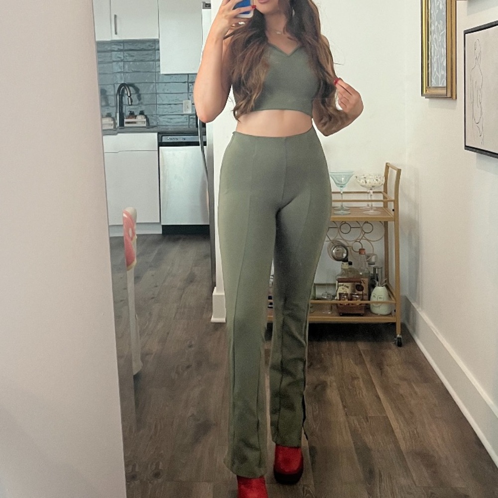 Abercrombie two piece green set XS